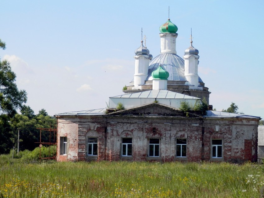 Саввино. Церковь Троицы Живоначальной (старая). фасады