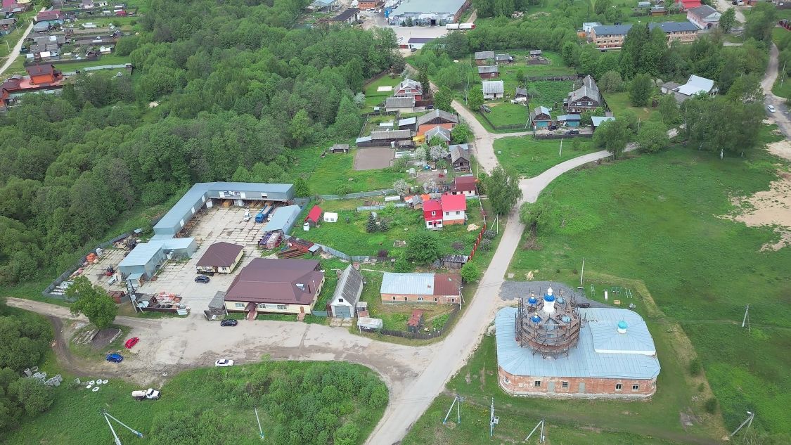 Церковь Троицы Живоначальной (старая), Саввино (Егорьевский городской округ, Московская область). общий вид в ландшафте