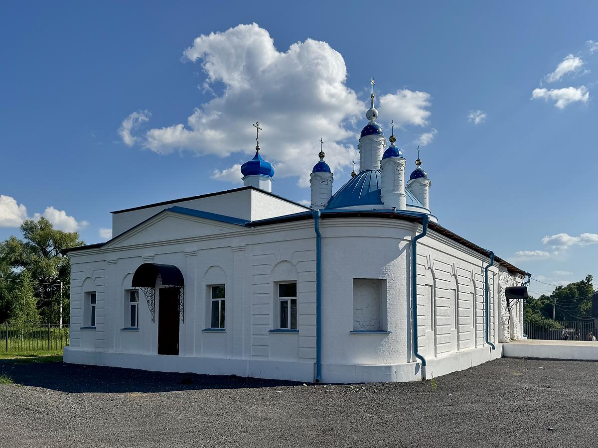 Вид с севера, фасады. Церковь Троицы Живоначальной (старая), Саввино (Егорьевский городской округ, Московская область)