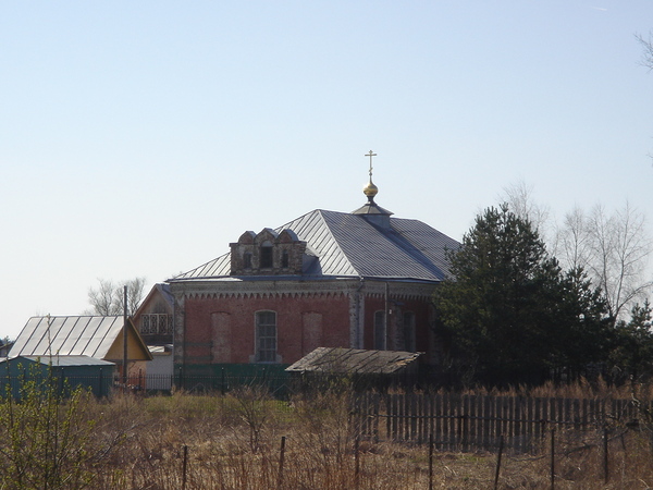 Губино. Церковь Казанской иконы Божией Матери. общий вид в ландшафте