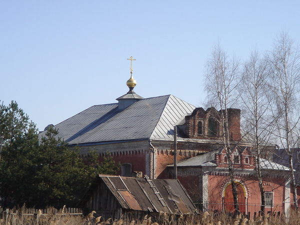 Губино. Церковь Казанской иконы Божией Матери. общий вид в ландшафте