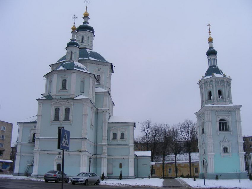 Кафедральный собор Воскресения Христова, Сумы (Сумской район, Украина, Сумская область). фасады