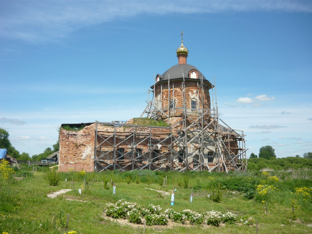 Княвичи. Церковь Рождества Пресвятой Богородицы. документальные фотографии