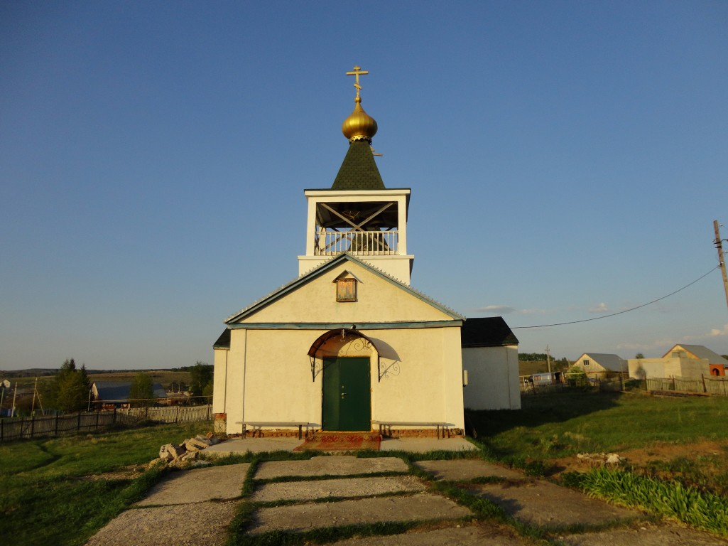 Малая Бугульма. Церковь Космы и Дамиана. фасады