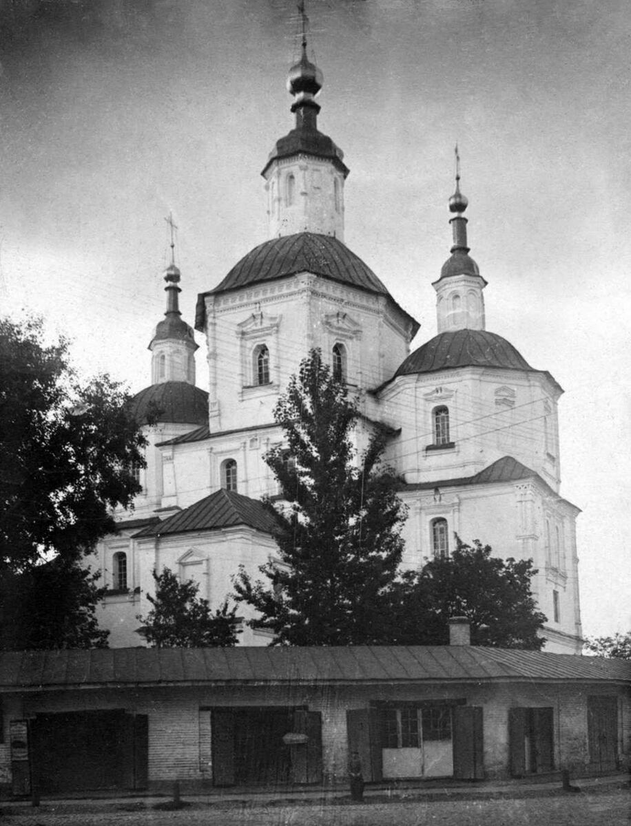 Кафедральный собор Воскресения Христова, Сумы (Сумской район, Украина, Сумская область). архивная фотография, Общий вид с юго-востока. Фото С.А. Таранушенко, 1914 г. Адрес хранения: Институт рукописи Национальной библиотеки Украины им. И. Вернадского