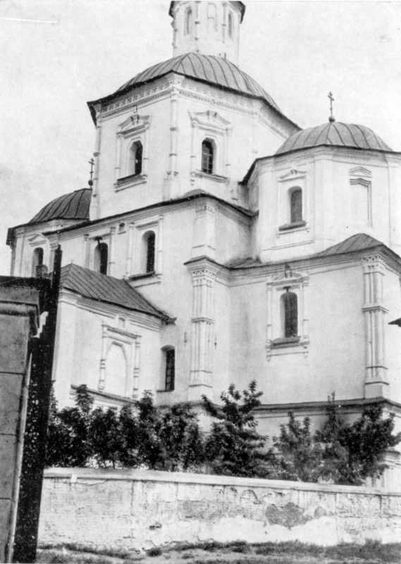Кафедральный собор Воскресения Христова, Сумы (Сумской район, Украина, Сумская область). архивная фотография, Цапенко М. «Архитектура левобережной Украины XVII–XVIII веков». – М. 1967 г. Фото автора