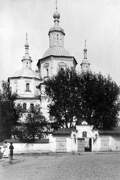Кафедральный собор Воскресения Христова, Фрагмент ограды и ворота, общий вид с юга. Фото С.А. Таранушенко, 1914 г. Адрес хранения: Институт рукописи Национальной библиотеки Украины им. И. Вернадского<br>, Сумы, Сумской район, Украина, Сумская область