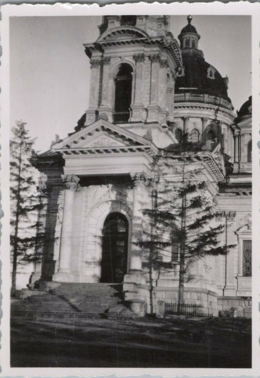 Собор Троицы Живоначальной, Сумы (Сумской район, Украина, Сумская область). архивная фотография, Западный фасад. Фото 1941 г. с аукциона e-bay.de