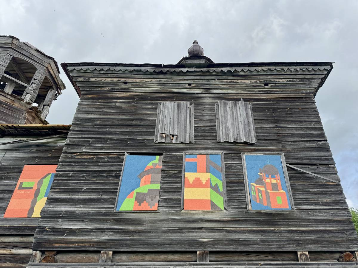 Консервационные оконные щиты, архитектурные детали. Часовня Рождества Иоанна Предтечи, Прокопьевка (Сыктывдинский район, Республика Коми)