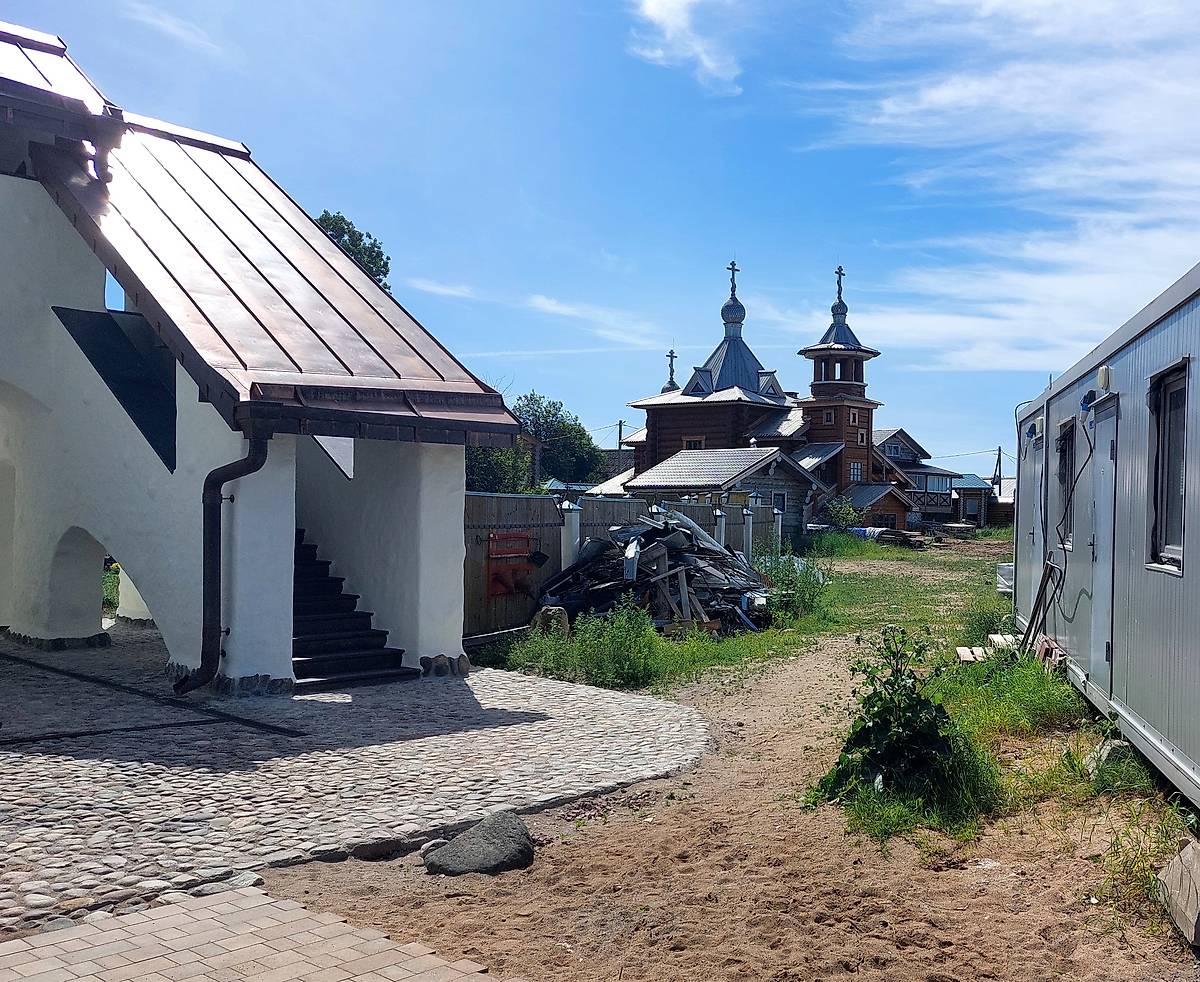фасады. Николаевский Стороженский монастырь, Сторожно (Волховский район, Ленинградская область)