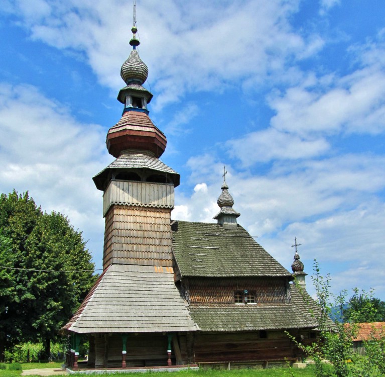 Церковь Михаила Архангела, Свалява (Свалявский район, Украина, Закарпатская область). фасады, вид с юга