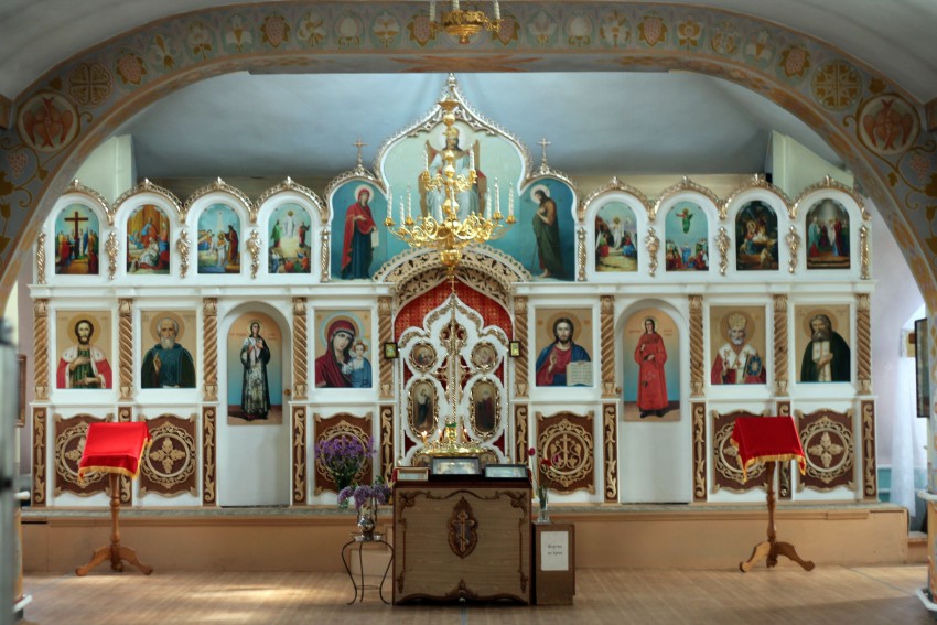 Церковь Николая Чудотворца (новая), Рамонь (Рамонский район, Воронежская область). интерьер и убранство, алтарь