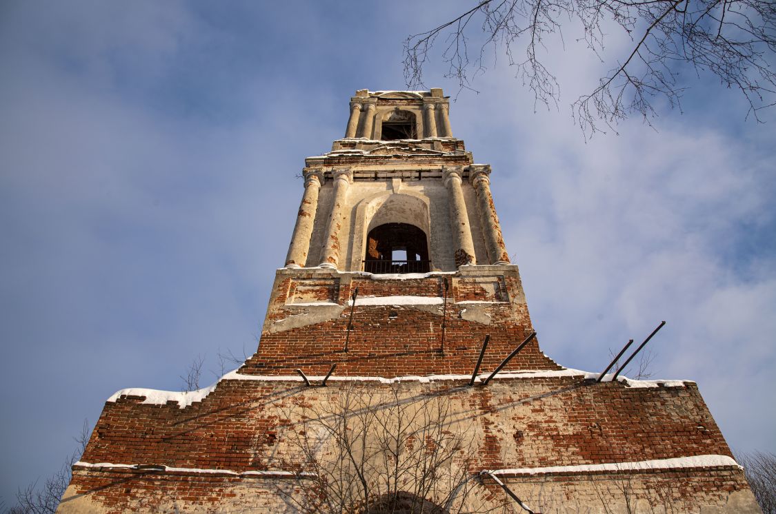 Церковь Успения Пресвятой Богородицы на кладбище, Заозерье (Угличский район, Ярославская область). архитектурные детали