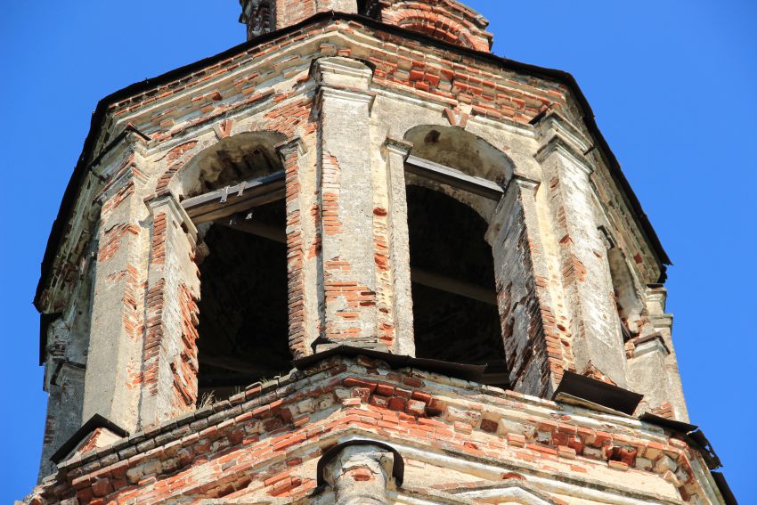 Церковь Преображения Господня, Спасское (Угличский район, Ярославская область). архитектурные детали