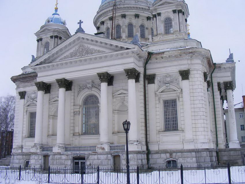 Собор Троицы Живоначальной, Сумы (Сумской район, Украина, Сумская область). архитектурные детали