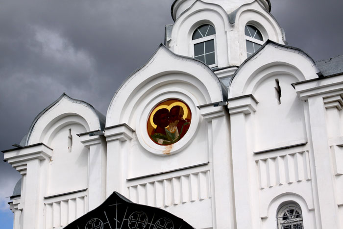 Церковь Петра и Павла при кладбище 