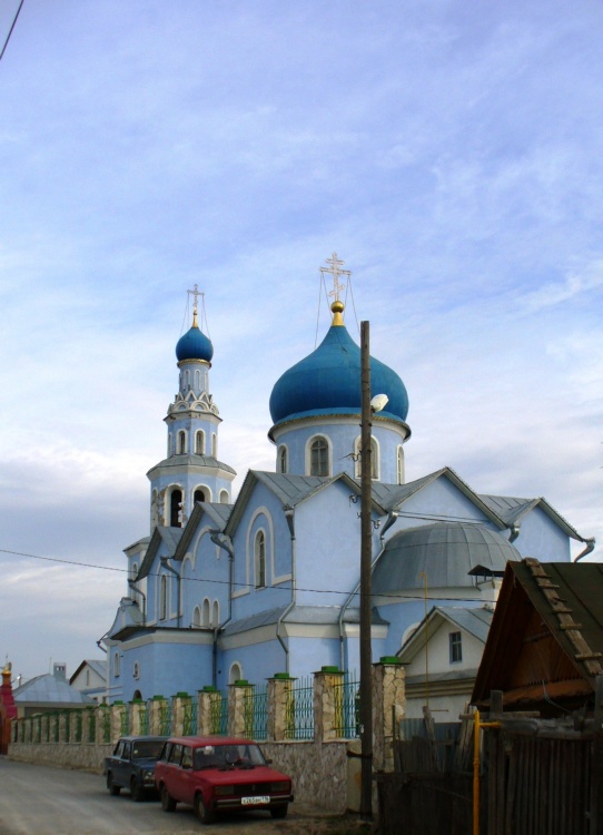 Бугульма. Церковь Казанской иконы Божией Матери. фасады