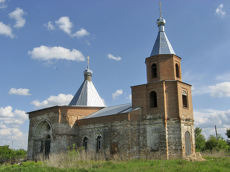 Церковь Воскресения Христова, Любожичи (Трубчевский район, Брянская область). общий вид в ландшафте