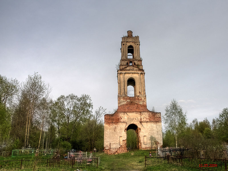 Заозерье. Церковь Успения Пресвятой Богородицы на кладбище. фасады