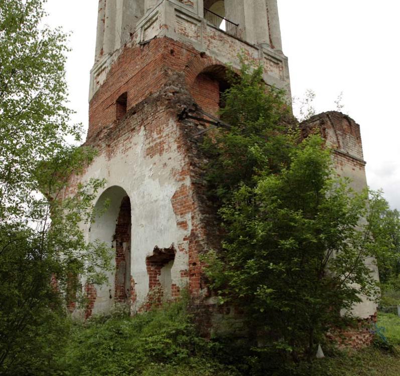 Церковь Успения Пресвятой Богородицы на кладбище, Заозерье (Угличский район, Ярославская область). архитектурные детали