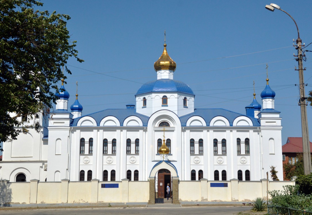 Керчь. Церковь Рождества Пресвятой Богородицы в Аршинцеве. фасады