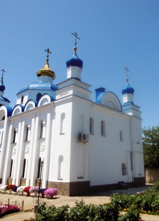 Керчь. Церковь Рождества Пресвятой Богородицы в Аршинцеве. фасады, Восточный  фасад церкви