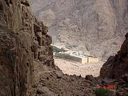 Монастырь Святой Екатерины, Вид на монастырь со стороны горы Моисея, Синайский полуостров, Египет, Прочие страны