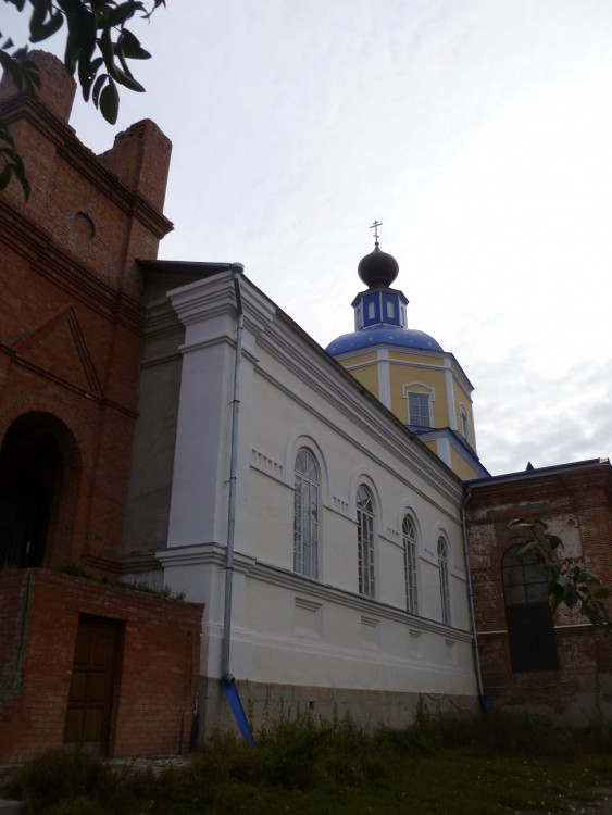 Церковь Троицы Живоначальной, Кривчиково (Кромской район, Орловская область). фасады