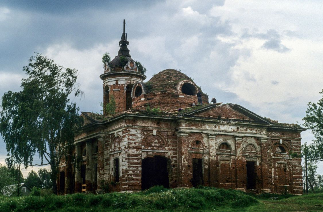 Рождествено (Павло-Слободский с/о). Церковь Рождества Христова. фасады