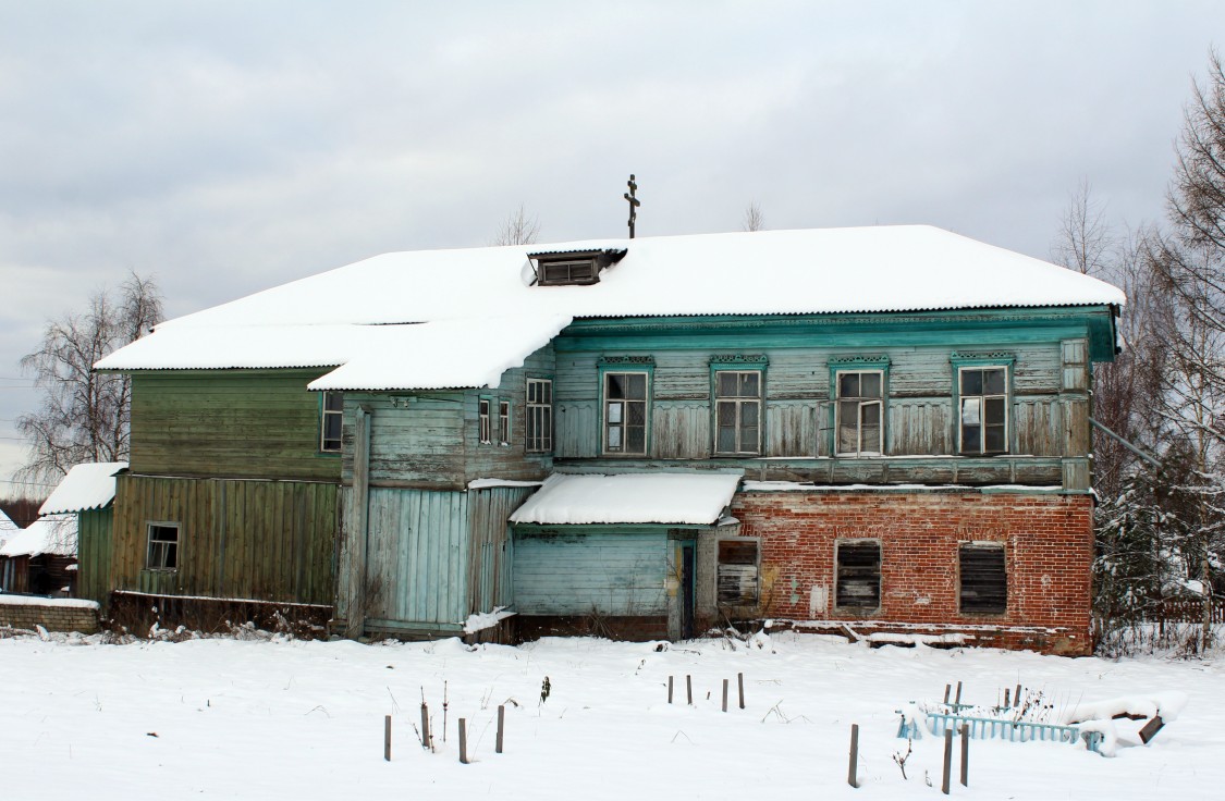 Ильинское. Церковь Илии Пророка (временная). фасады