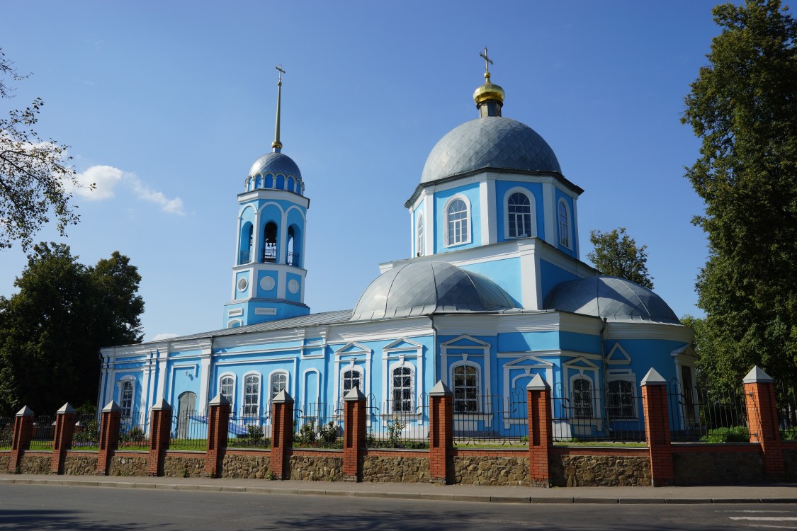 Курск. Церковь Введения во храм Пресвятой Богородицы. фасады