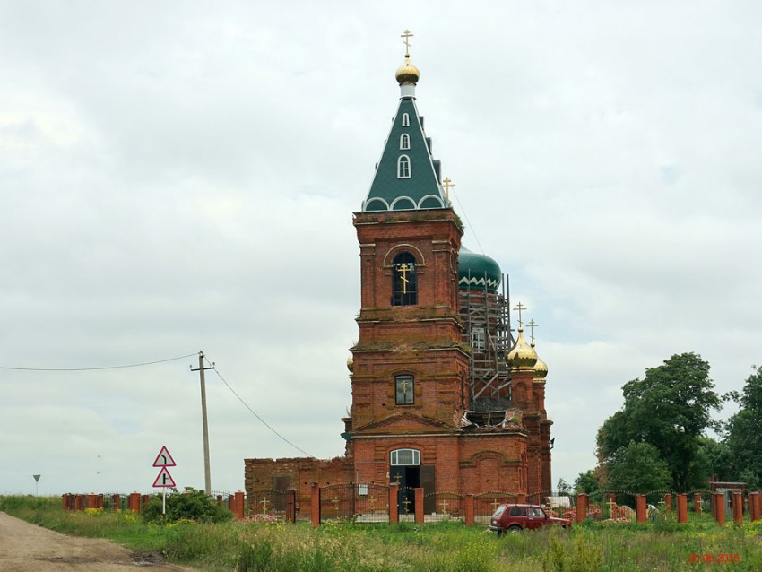 Избищи. Церковь Димитрия Солунского. фасады