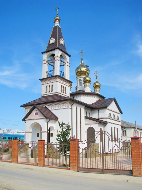 Церковь Пантелеимона Целителя, Голубицкая (Темрюкский район, Краснодарский край). фасады
