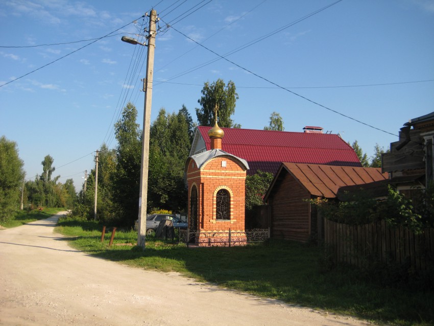 Павловский Посад. Часовня Илии Пророка в Степурине. общий вид в ландшафте