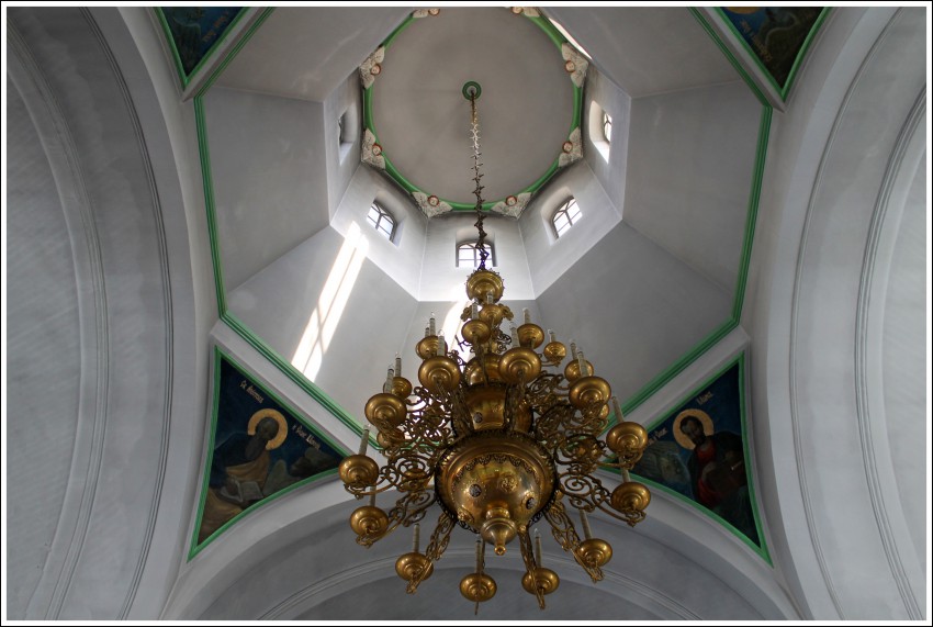Анапа. Церковь Онуфрия Великого. интерьер и убранство