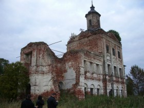 Иконниково (Опариха). Церковь Василия Великого