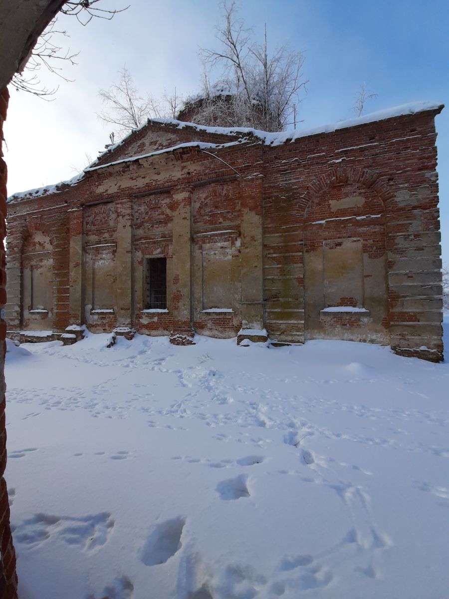 Восточный фасад, фасады. Церковь Троицы Живоначальной, Разрытое (Мглинский район, Брянская область)