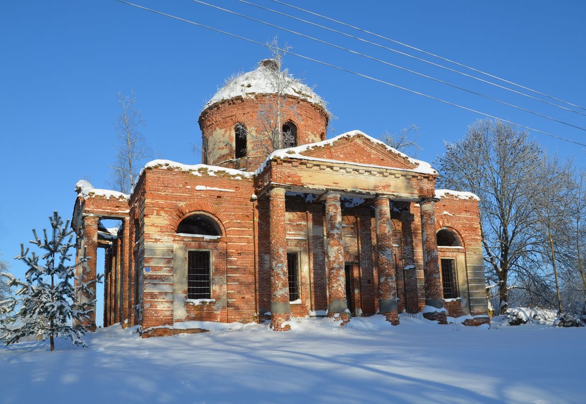 Южный фасад, фасады. Церковь Троицы Живоначальной, Разрытое (Мглинский район, Брянская область)