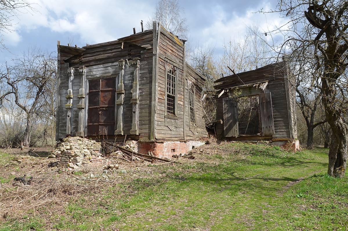 Вид с юго-запада, фасады. Церковь Троицы Живоначальной, Селище (Почепский район, Брянская область)