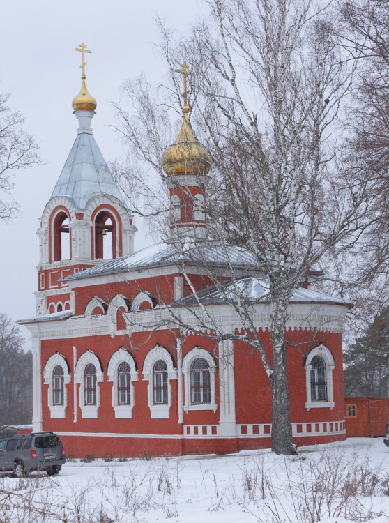 Мосолово. Церковь Спаса Преображения (Флора и Лавра). общий вид в ландшафте