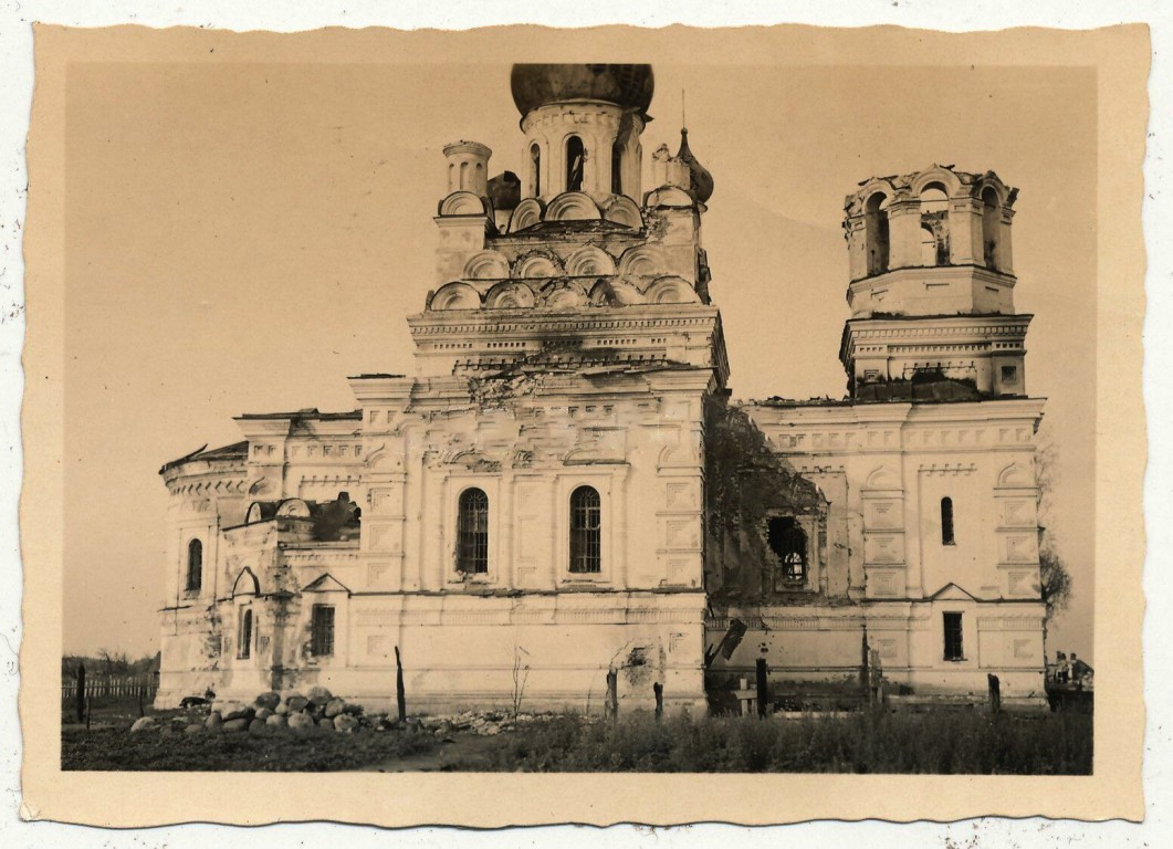 Церковь Троицы Живоначальной, Улла (Бешенковичский район, Беларусь, Витебская область). архивная фотография, Северный фасад. Фото 1941 г. с аукциона e-bay.de