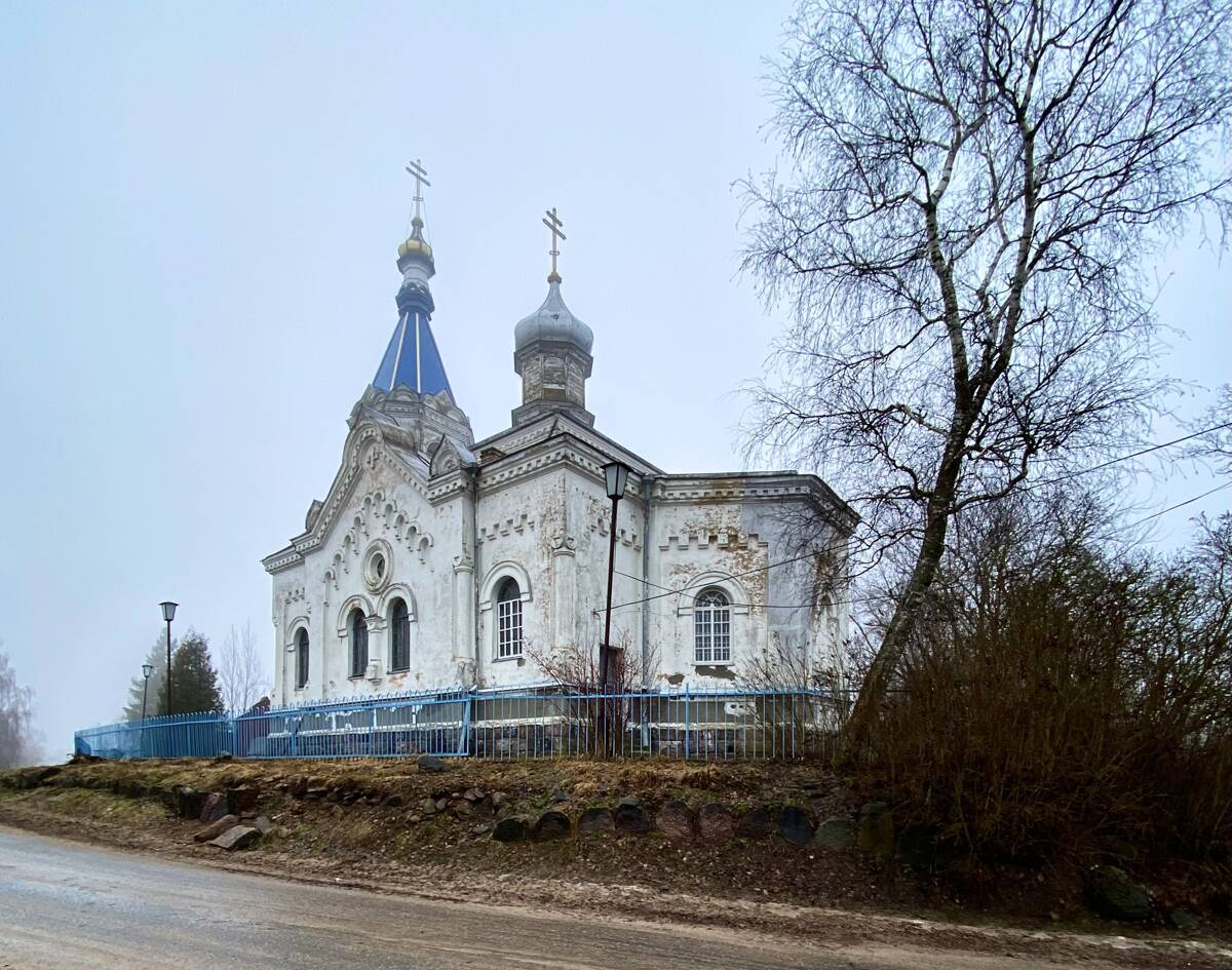 Церковь Николая Чудотворца, Иказнь (Браславский район, Беларусь, Витебская область). фасады, Вид с юго-востока