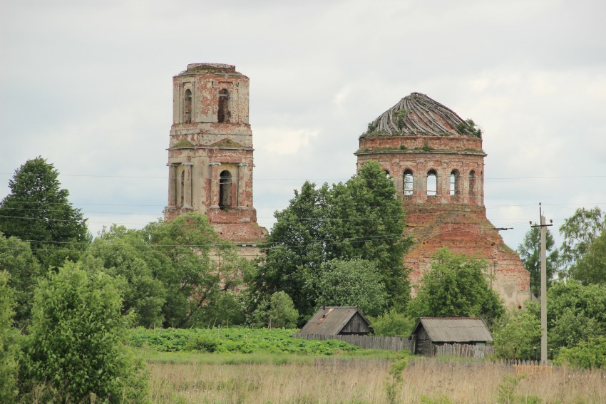 Церковь Спаса Преображения, Горицы (Кимрский район и г. Кимры, Тверская область). общий вид в ландшафте