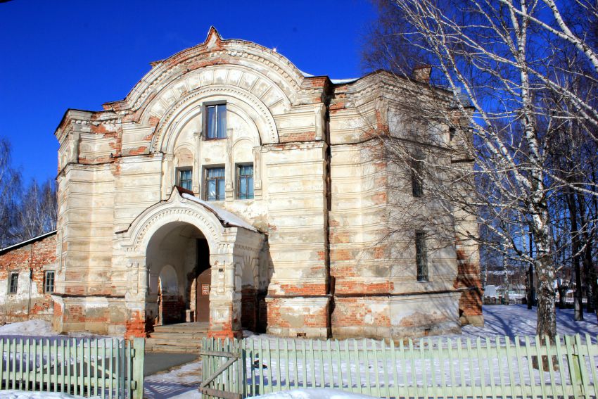 Висим. Церковь Николая Чудотворца и Анатолия Никомедийского. фасады, В народе называется Никольская церковь