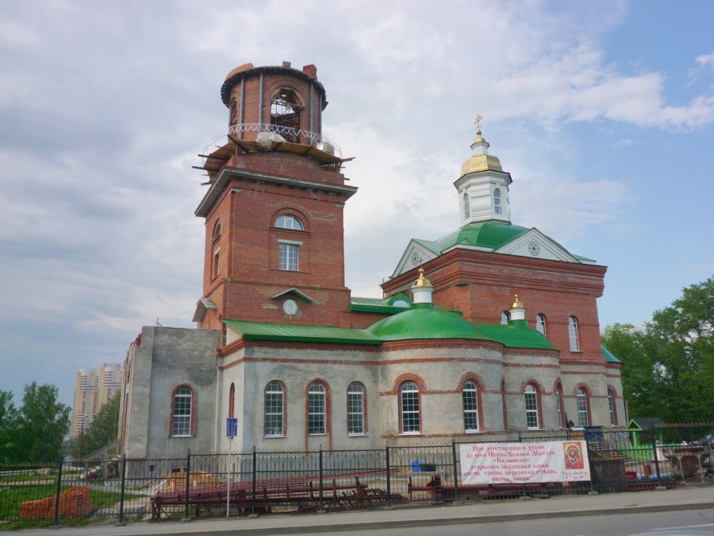 Церковь Казанской иконы Божией Матери, Екатеринбург (Екатеринбург (МО город Екатеринбург), Свердловская область). документальные фотографии, Завершается восстановление колокольни