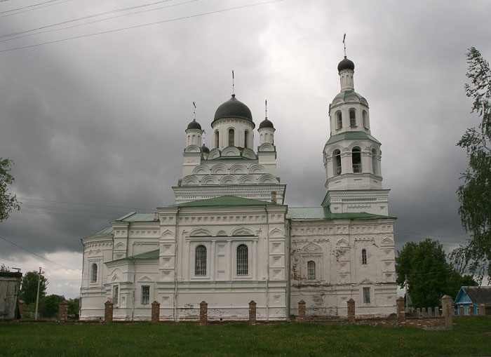 Улла. Церковь Троицы Живоначальной. фасады