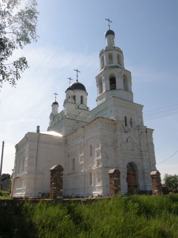 Улла. Церковь Троицы Живоначальной. фасады