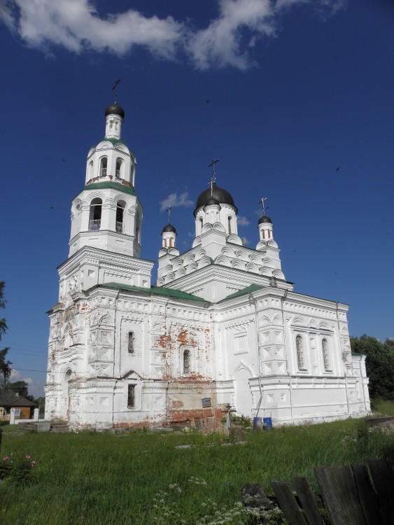 Улла. Церковь Троицы Живоначальной. фасады