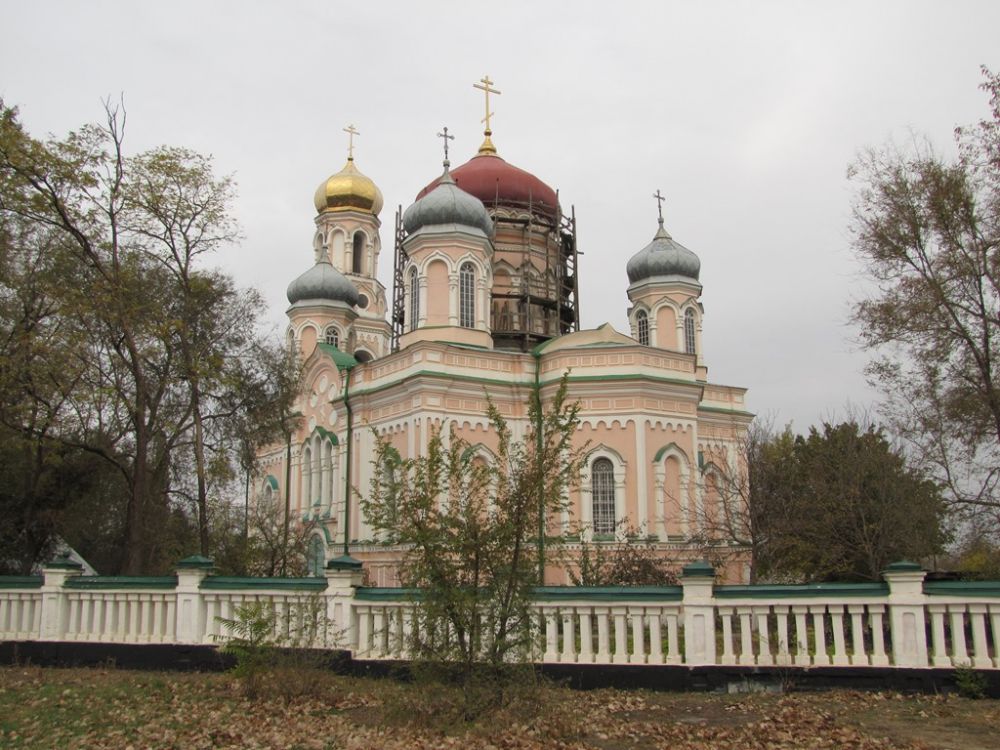 Благодарный. Церковь Александра Невского. общий вид в ландшафте