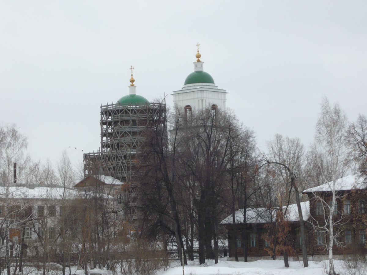 Церковь Сошествия Святого Духа, Кыштым (Кыштым, город, Челябинская область). документальные фотографии, Общий вид в ландшафте